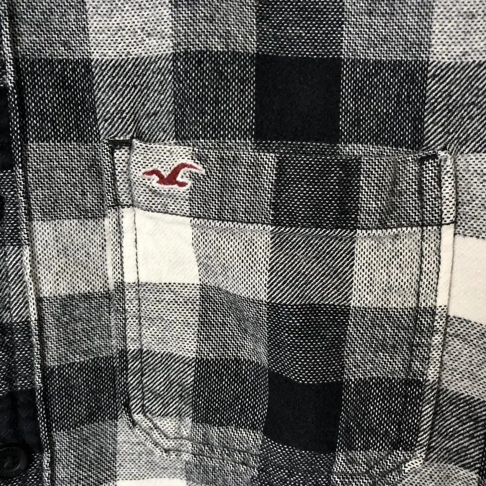 Hollister Men's Black & White Plaid Long Sleeve Flannel Button-Up Shirt Size XL - Picture 2 of 7